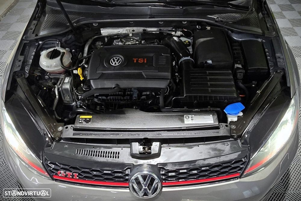 VW Golf GTI Performance BlueMotion DSG - 13