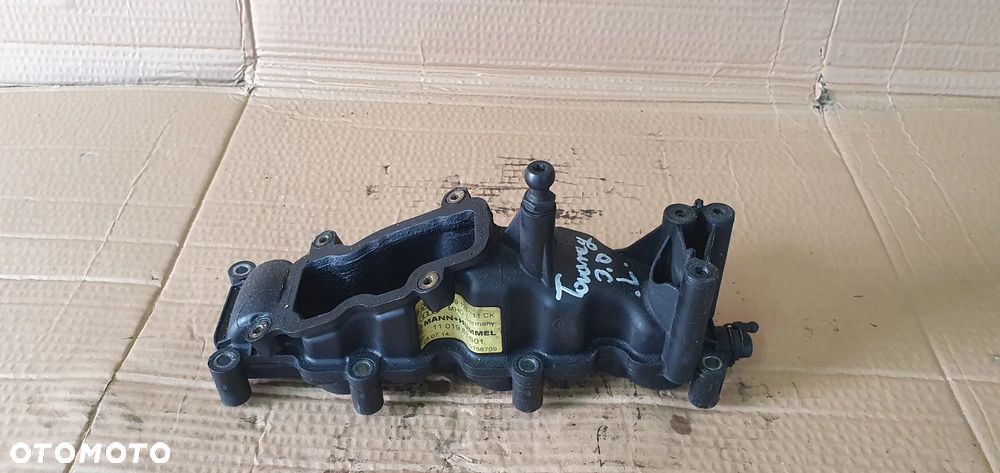 Kolektor ssący lewy VW Touareg 3.0 TDI 059129711CK - 3