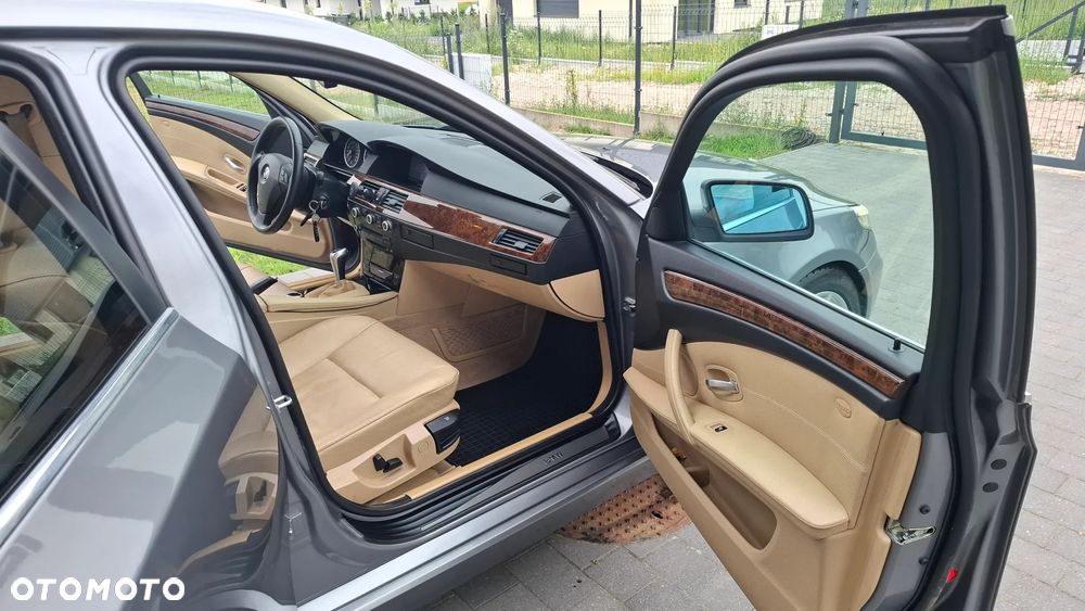 BMW Seria 5 520d - 9