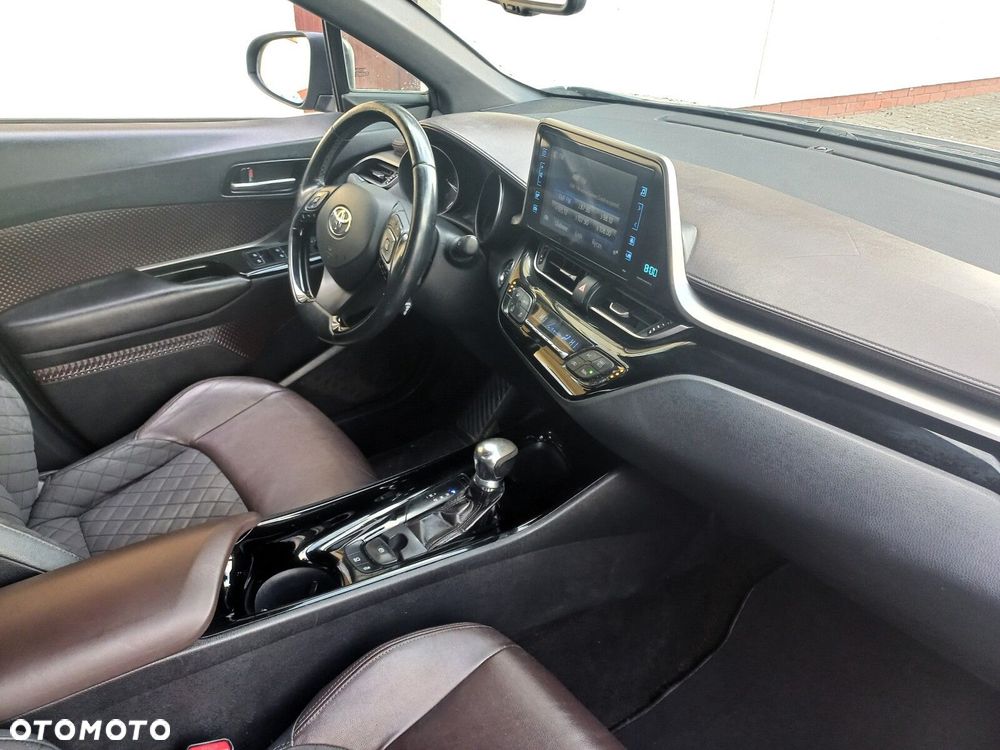Toyota C-HR - 12