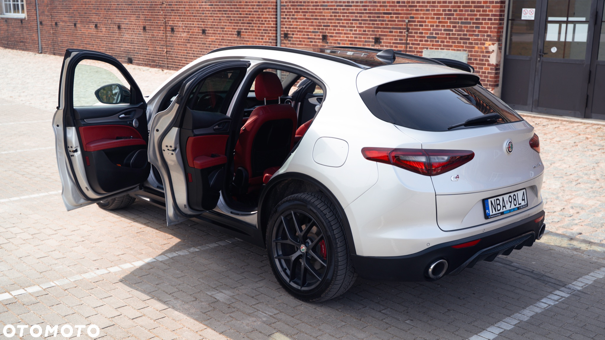 Alfa Romeo Stelvio 2.0 Turbo 16V AT8-Q4 Veloce Ti - 33
