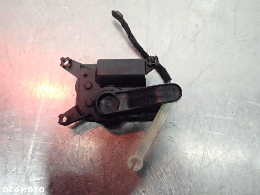 SILNICZEK NAGRZEWNICY VOLKSWAGEN T5 52410492 - 2