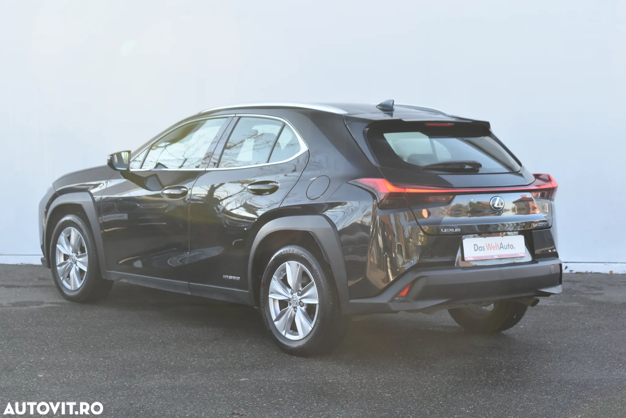 Lexus UX 250h FWD Business - 2