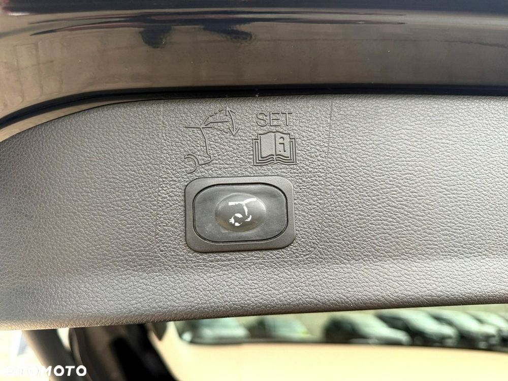 Ford Kuga - 13