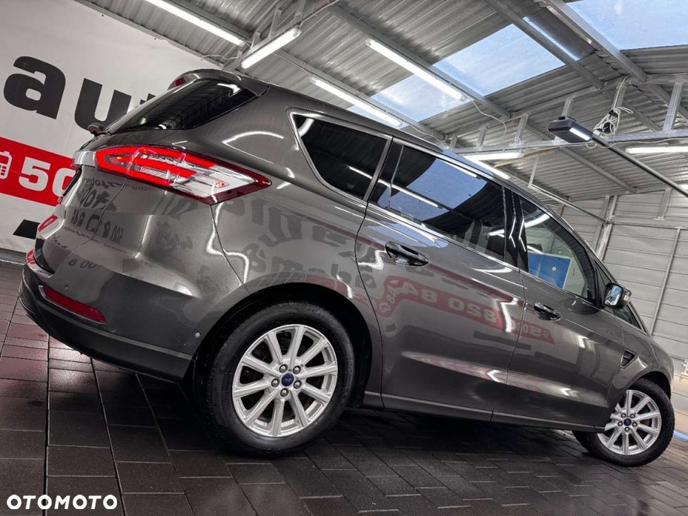 Ford S-Max - 14