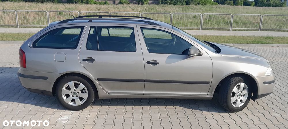 Skoda Octavia 1.6 Classic - 4