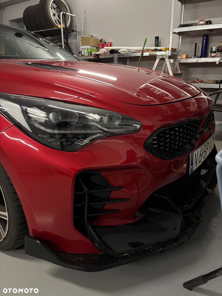 Kia Stinger - 10