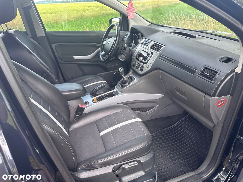 Ford Kuga - 29