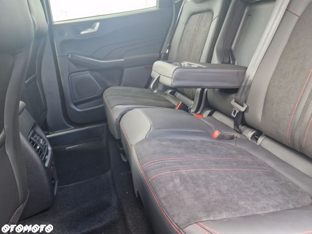 Ford Kuga - 11