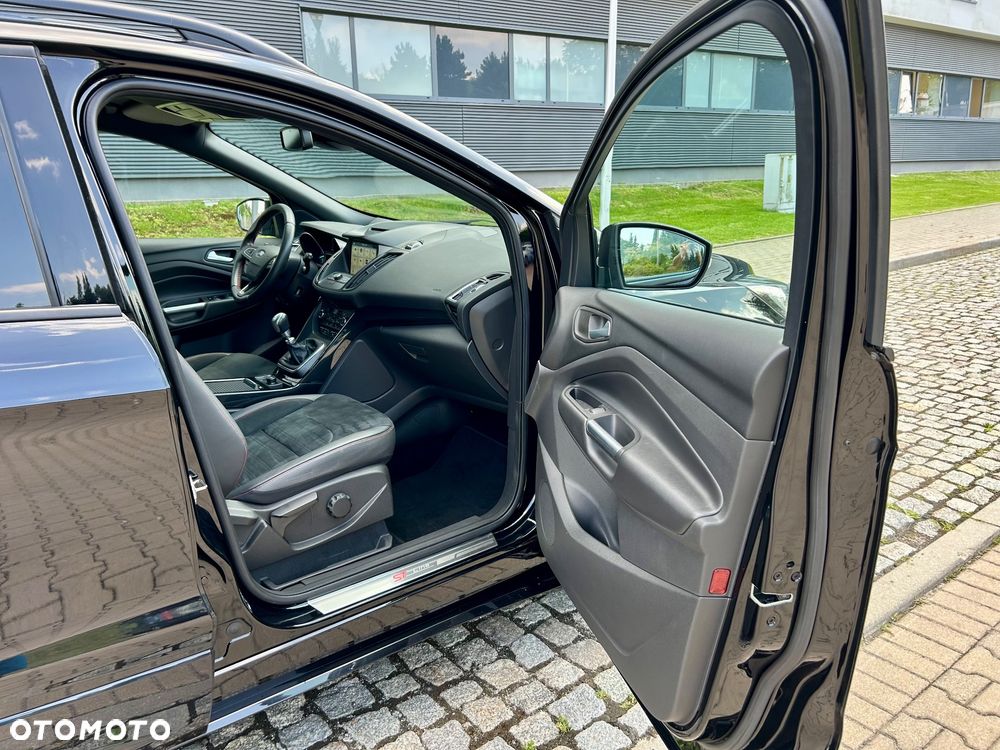 Ford Kuga 1.5 EcoBoost 2x4 Titanium - 18