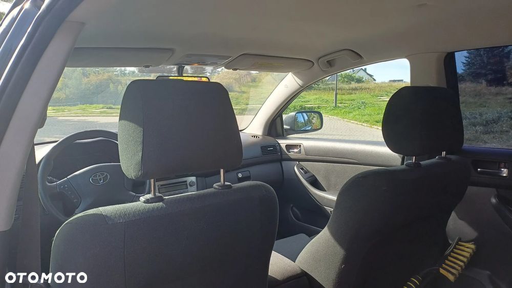 Toyota Avensis 1.8 VVT-i Combi Edition - 9
