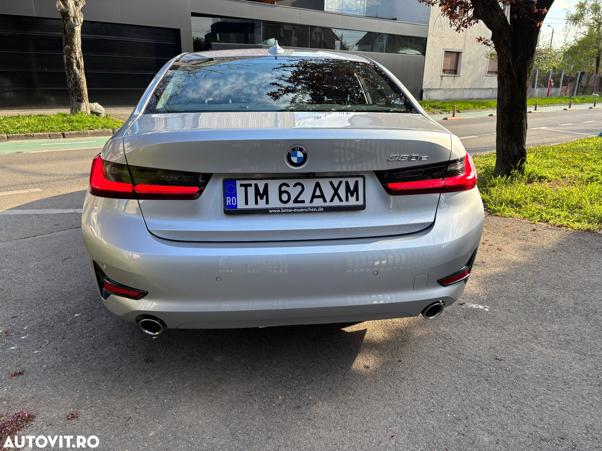 BMW Seria 3 330e Aut. Sport Line - 31