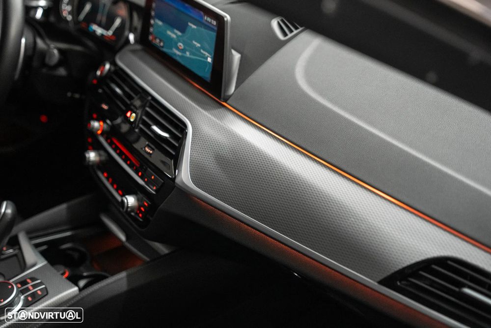 BMW 520 d Pack M Auto - 19