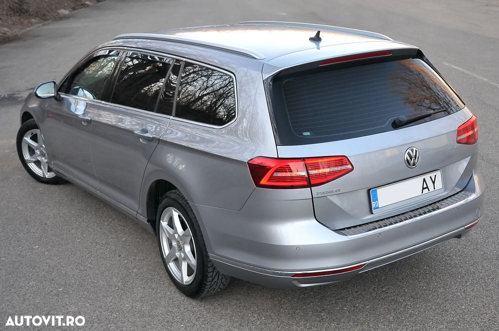 Volkswagen Passat 2.0 TDI DSG Highline - 12