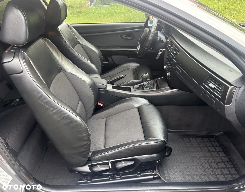 BMW Seria 3 320i - 7