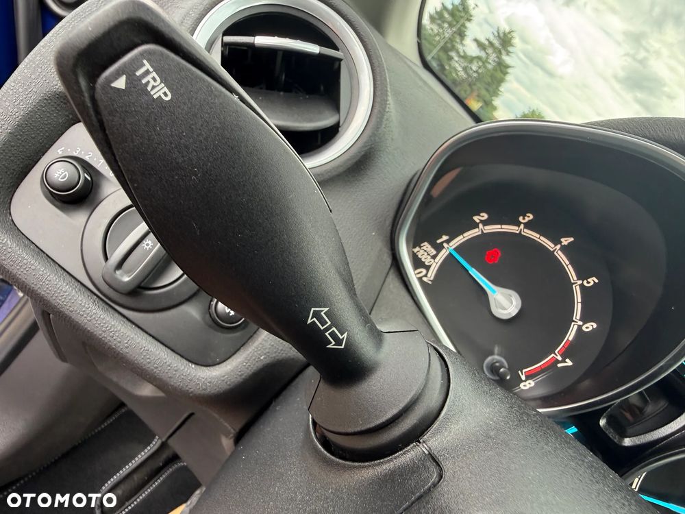 Ford Fiesta 1.0 EcoBoost STart-Stop Titanium - 36