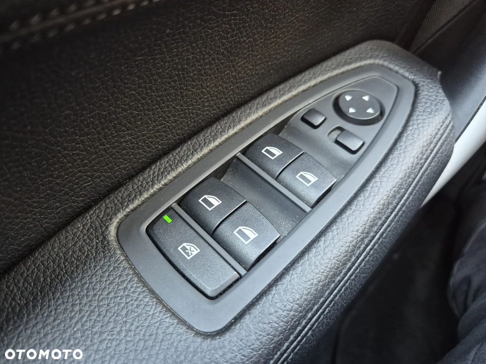 BMW Seria 1 - 26