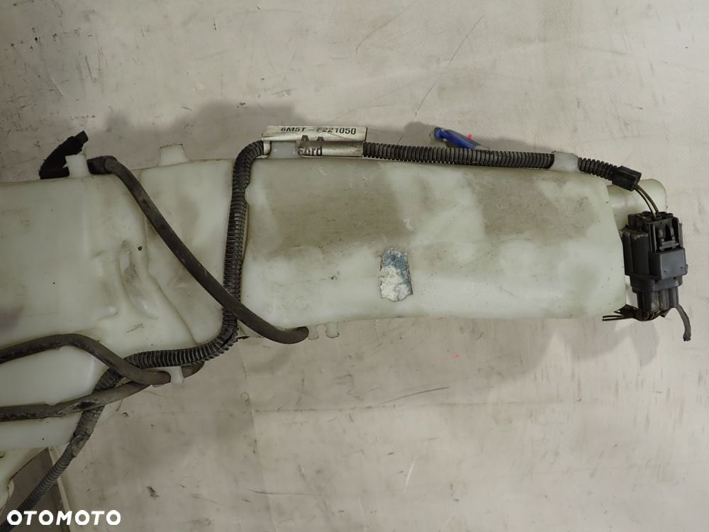ZBIORNICZEK SPRYSKIWACZY FORD FOCUS MK2 LIFT 1.6 4M51-13K163-AG - 3