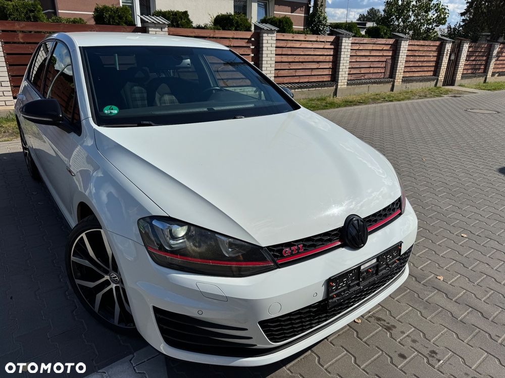 Volkswagen Golf GTI BlueMotion Technology - 4