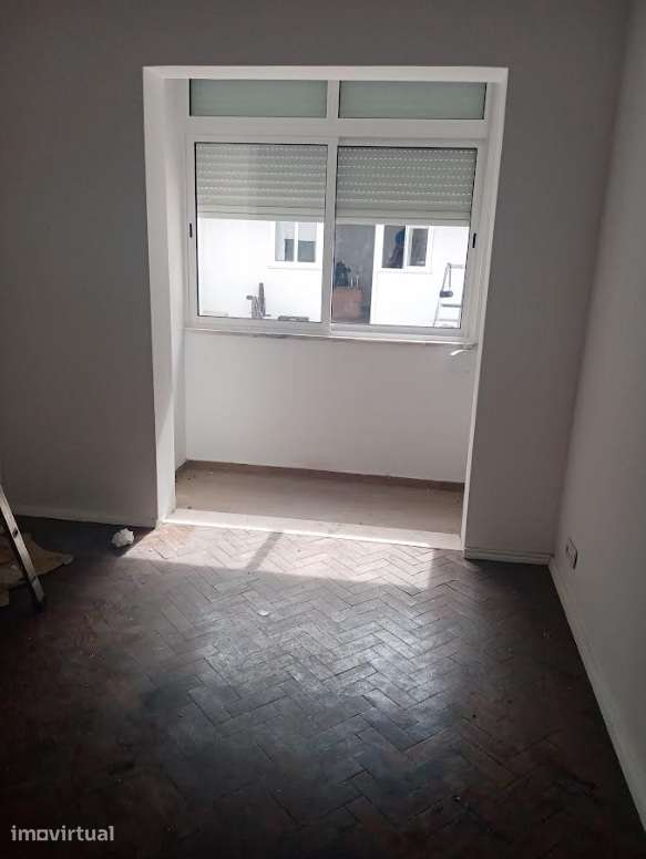 Excelente T1+1 renovado a estrear, c/ terraço junto à Av. Roma/Av. EUA - Grande imagem: 5/16