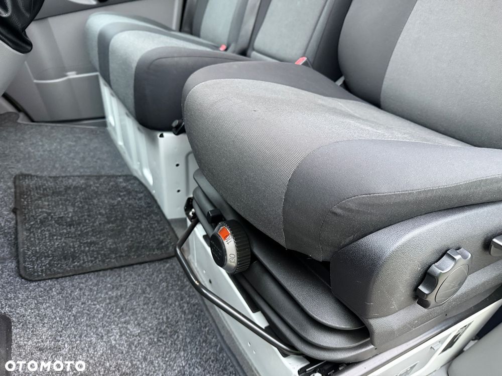 Volkswagen Crafter - 13