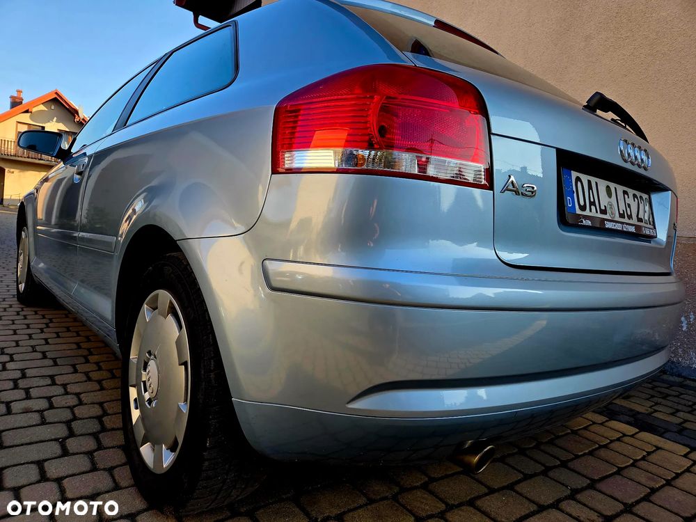 Audi A3 3-drzwiowe 1.6 Attraction - 13