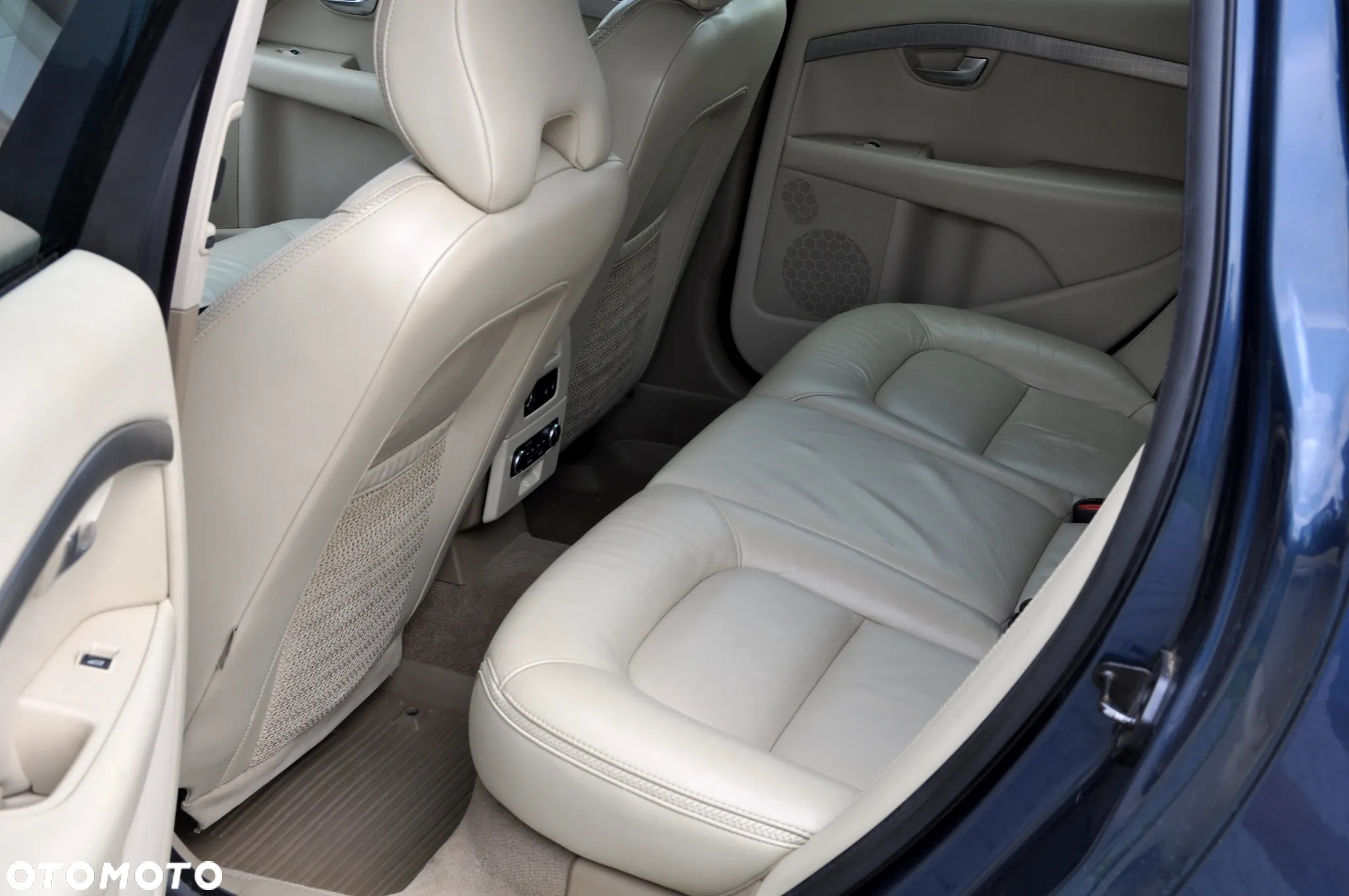 Volvo XC 70 3.2 AWD Summum - 26