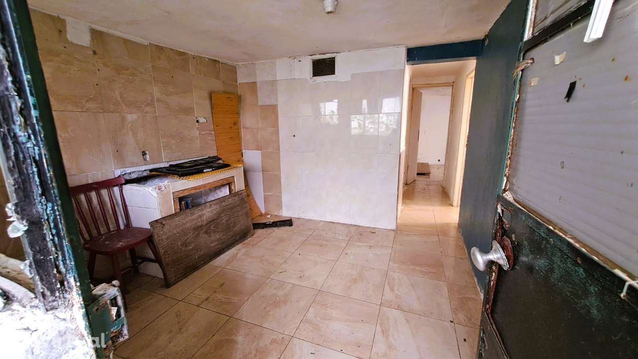 Moradia T6 para reconstrução- Santa Clara, Coimbra - Grande imagem: 5/29