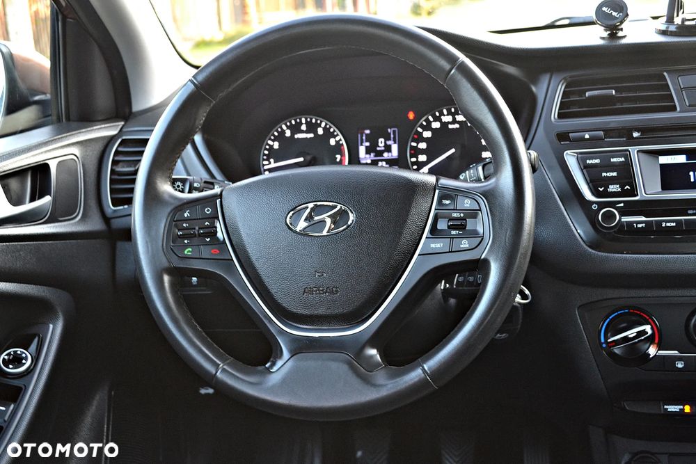 Hyundai i20 1.2 Trend - 35