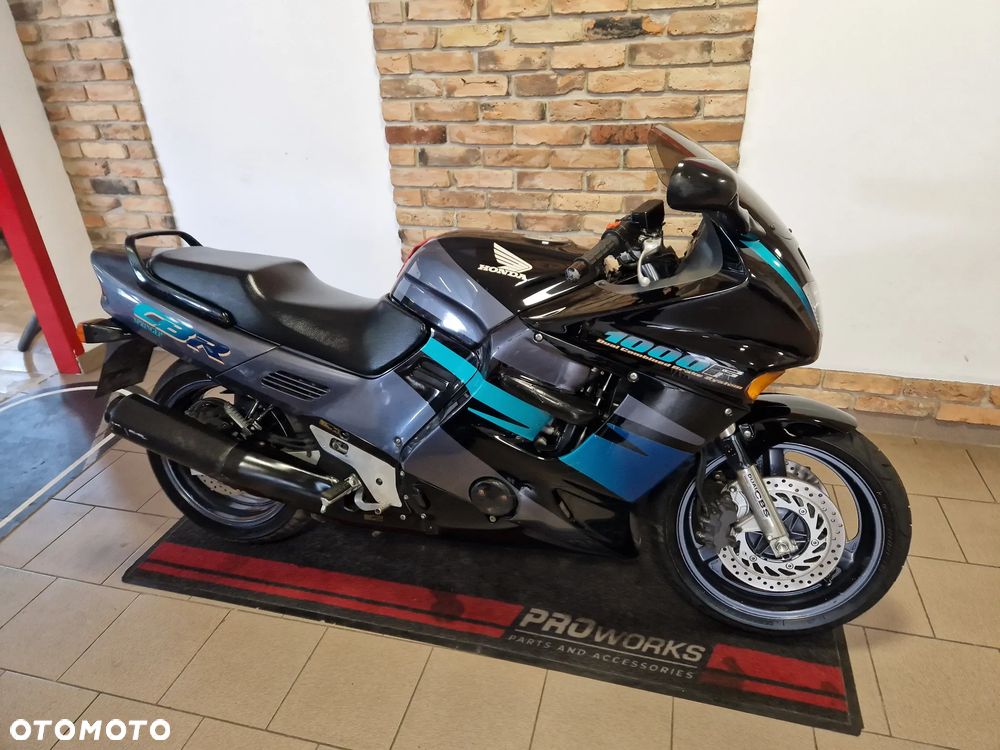 Honda CBR - 4