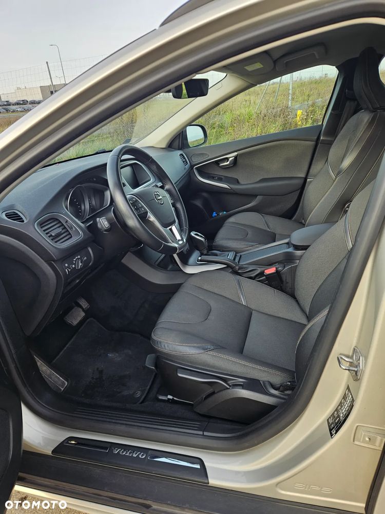 Volvo V40 T3 Drive-E Momentum - 20