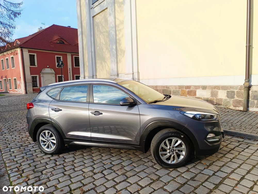 Hyundai Tucson 1.7 CRDI BlueDrive Comfort 2WD - 17