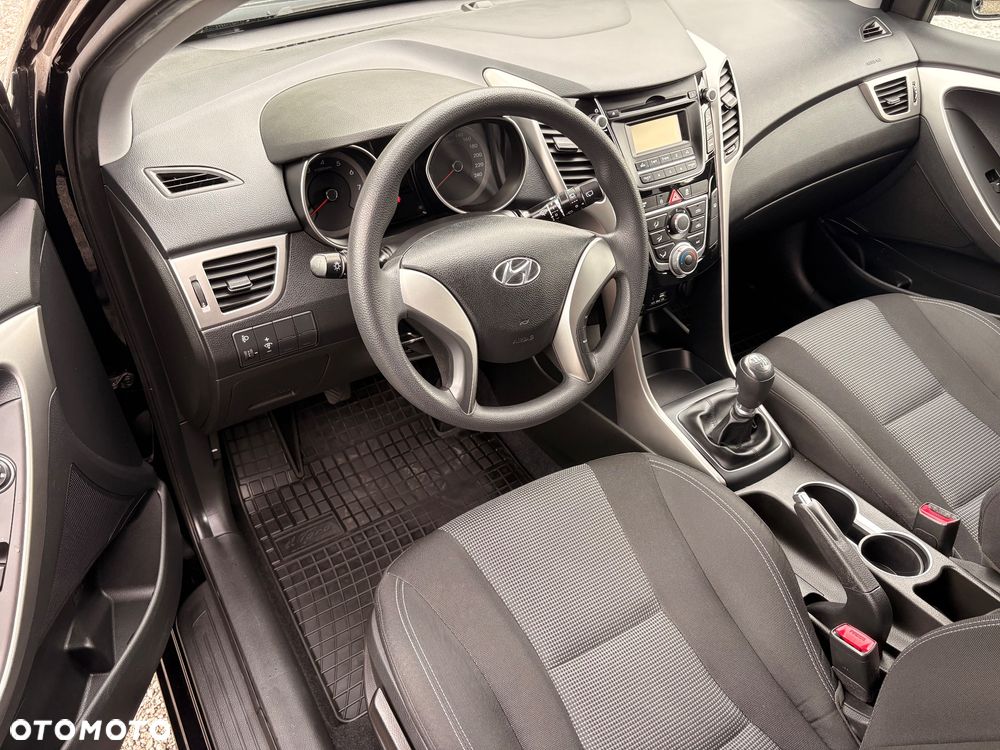 Hyundai i30 blue 1.4 Classic - 27