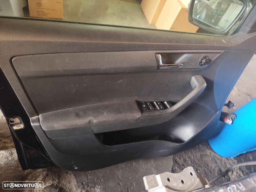 SKODA FABIA III PORTA FRENTE ESQUERDA - PF626 - 5