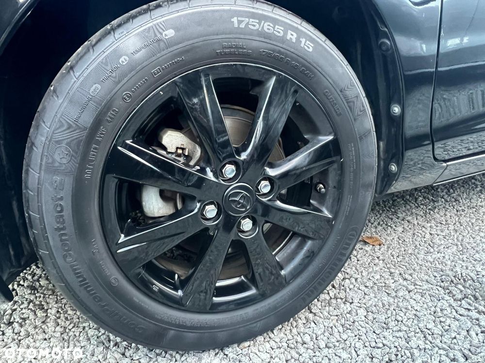 Toyota Prius Hybrid - 6