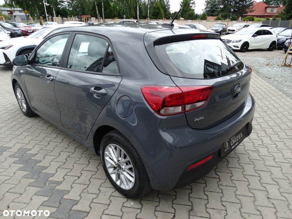 Kia Rio - 27