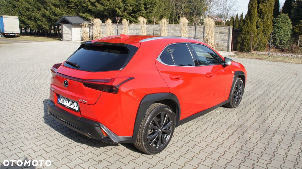Lexus UX 200 F Sport 2WD - 2