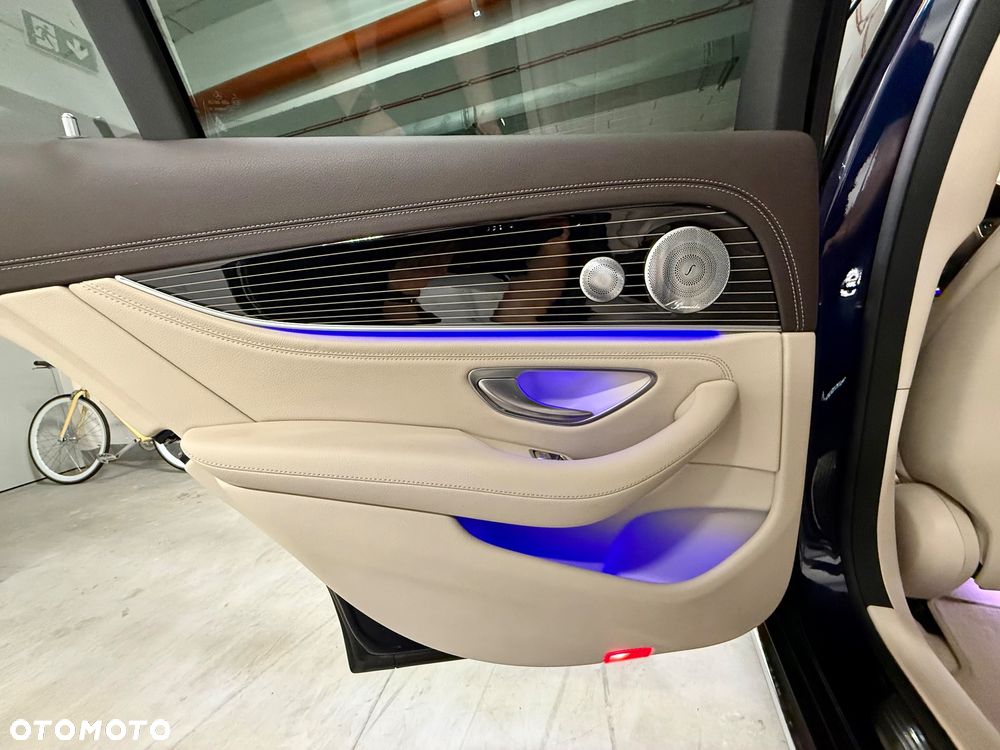 Mercedes-Benz Klasa E 200 9G-TRONIC - 37