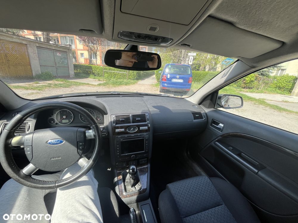 Ford Mondeo 2.2 TDCi Ghia - 11