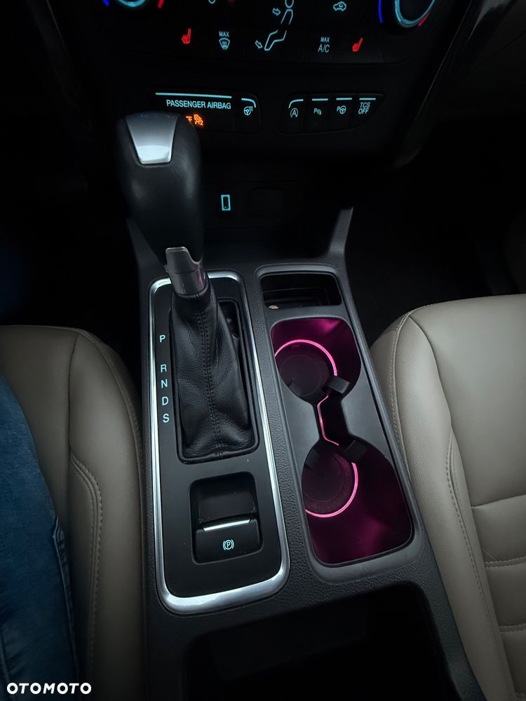 Ford Escape 2.0 EcoBoost AWD Titanium - 20