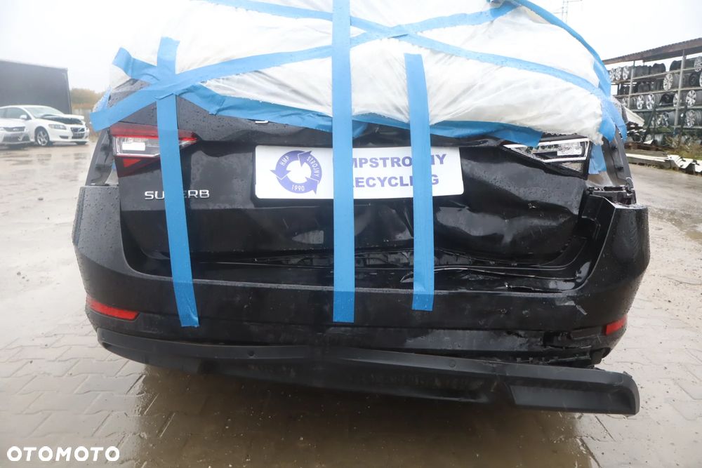 Skoda Superb 2.0 TDI Sportline DSG - 16