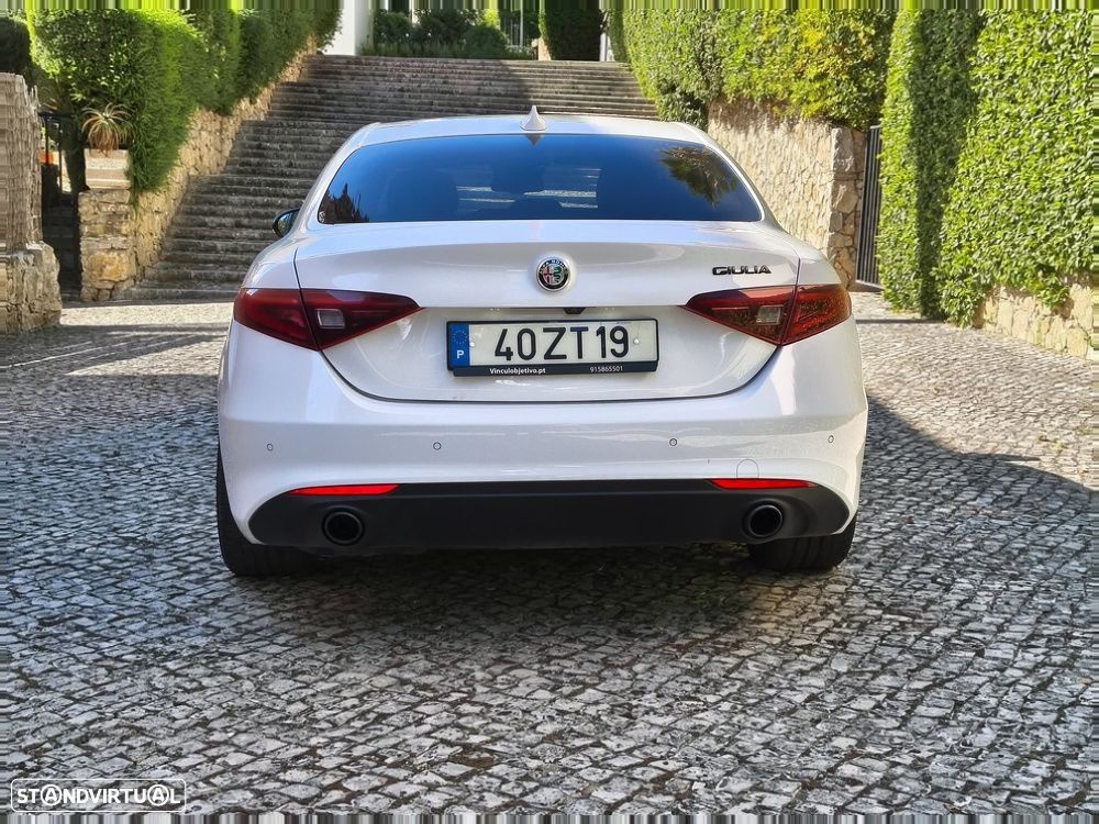 Alfa Romeo Giulia 2.2 D Sprint AT8 - 6