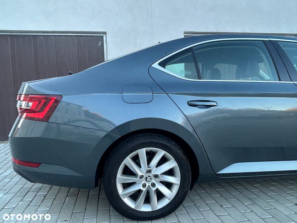 Skoda Superb 1.8 TSI Ambition DSG - 5