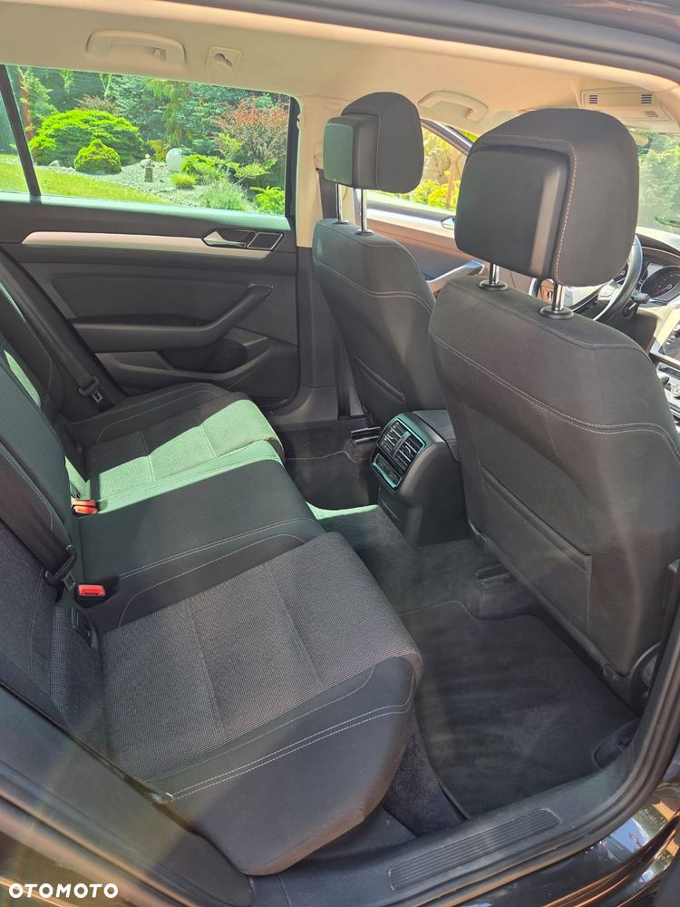 Volkswagen Passat 2.0 TDI SCR Comfortline DSG - 22