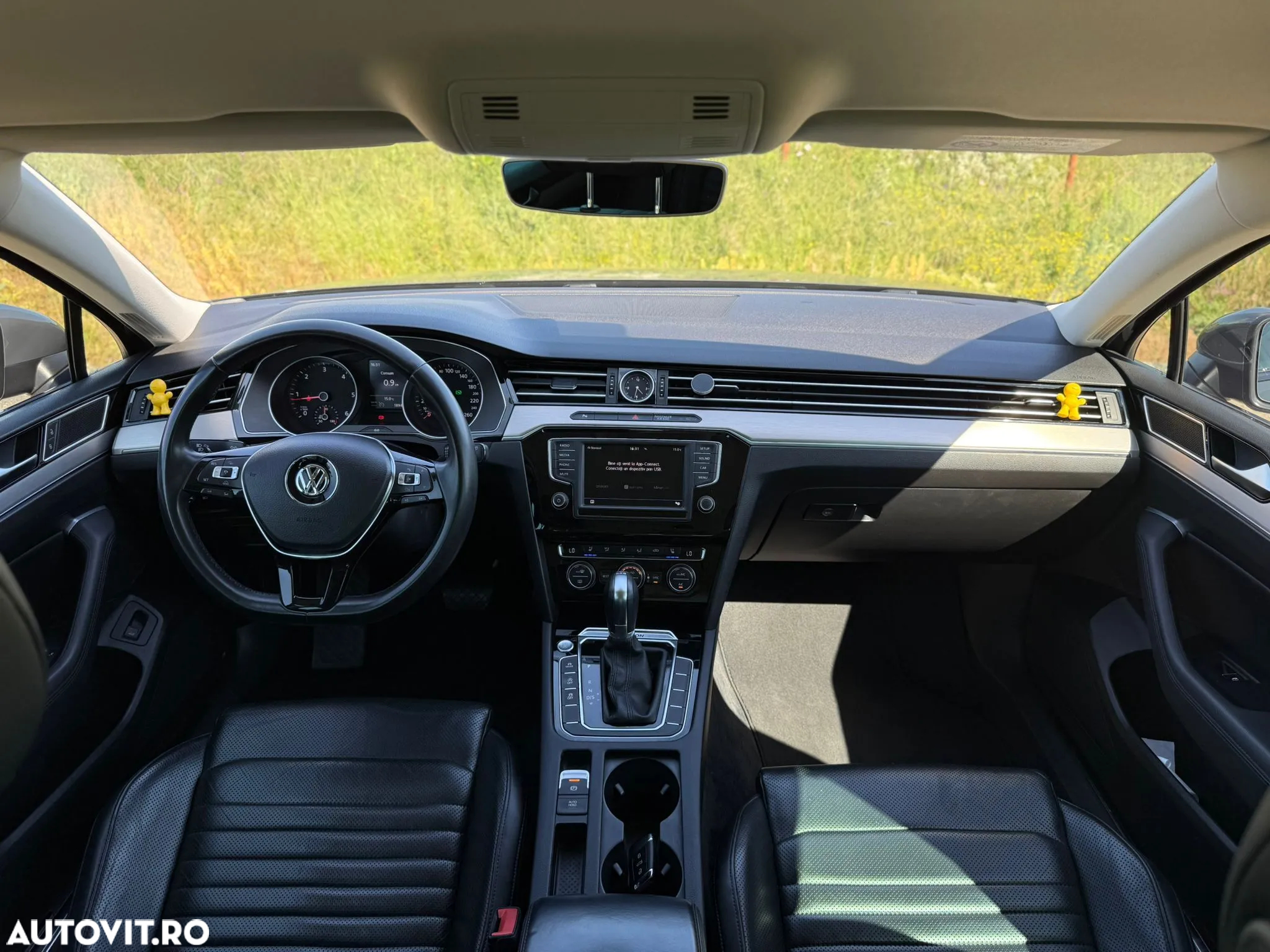 Volkswagen Passat Variant 2.0 TDI DSG 4Motion Highline - 22