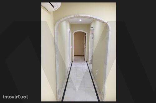 Cascais Apartamento T3 Renovado para arrendamento, Último Piso, Vista - Grande imagem: 5/8