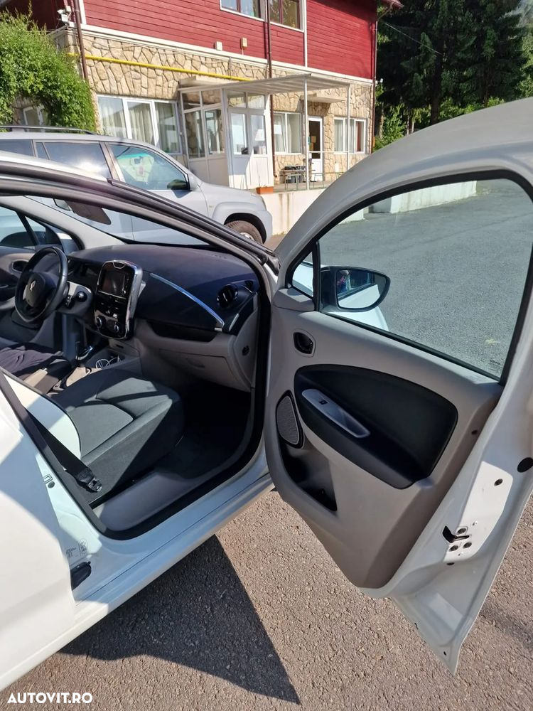 Renault ZOE - 11