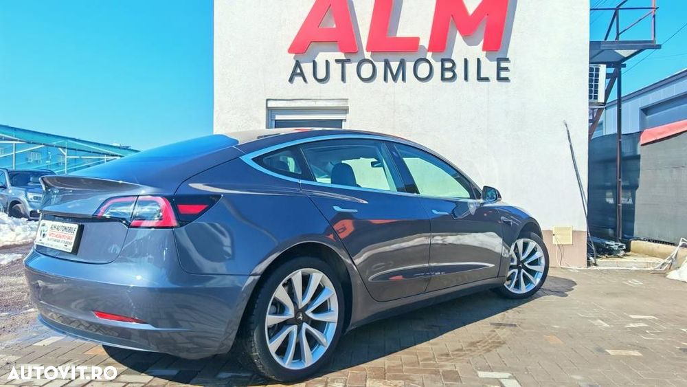 Tesla Model 3 Standard Reichweite Plus Hinterradantrieb - 4