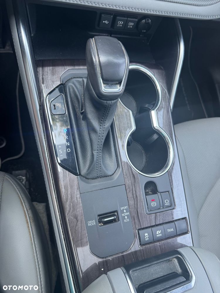 Toyota Highlander 2.5 Hybrid Executive - 29