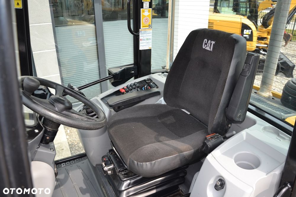 Caterpillar 908 M - 17